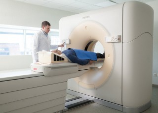 МРТ поиск возможной причины повышенного артериального давления (гипертонической болезни)